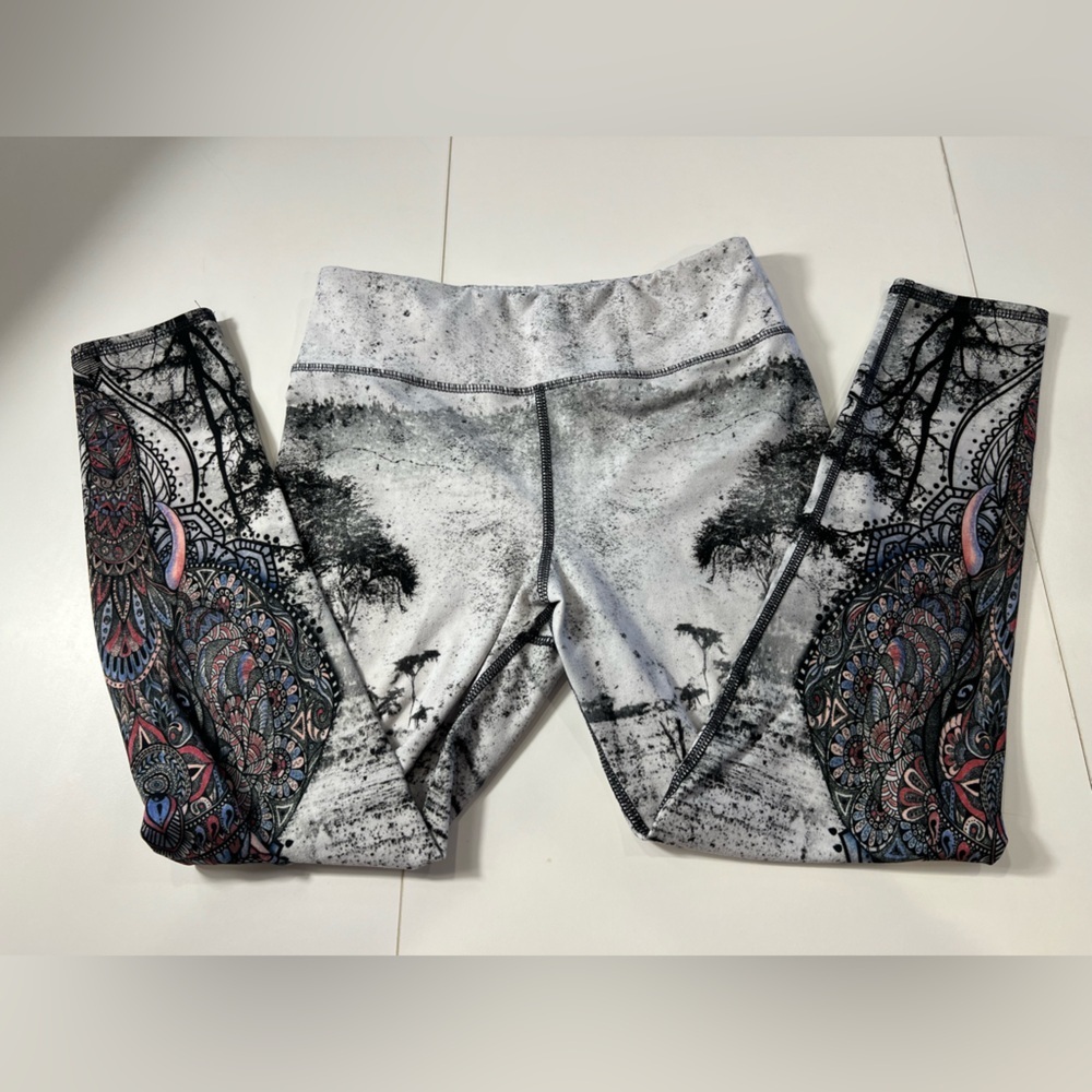 ✨Evolution and Creation medium Monochrome Artisti… - image 9